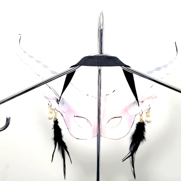 Mask - Picture 4 of 4